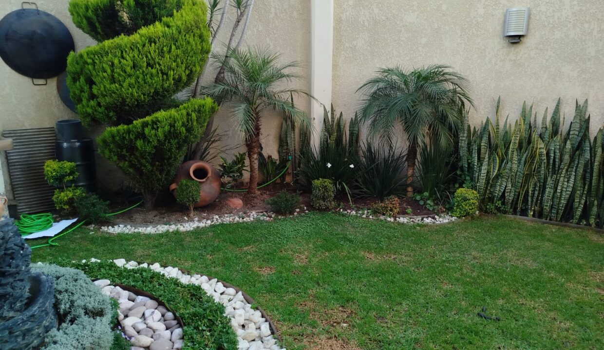 WhatsApp Image 2025-05-26 at 10.03.07 (1)
