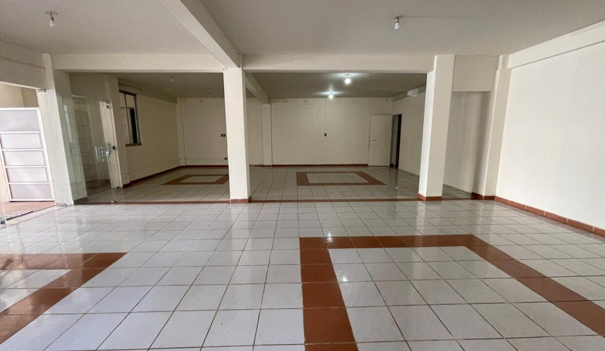 Local planta baja espacio 2 -1