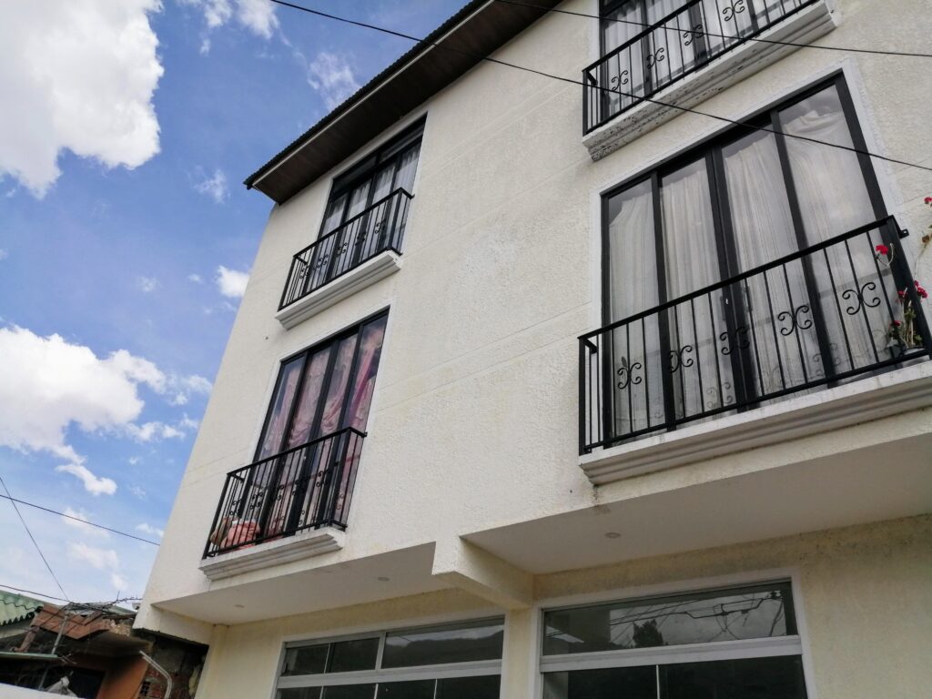 GARZONIER AMOBLADO EN ALQUILER – ZONA PACATA ALTA