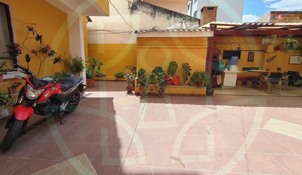 Imagen de WhatsApp 2025-09-11 a las 20.49.28_cac11454
